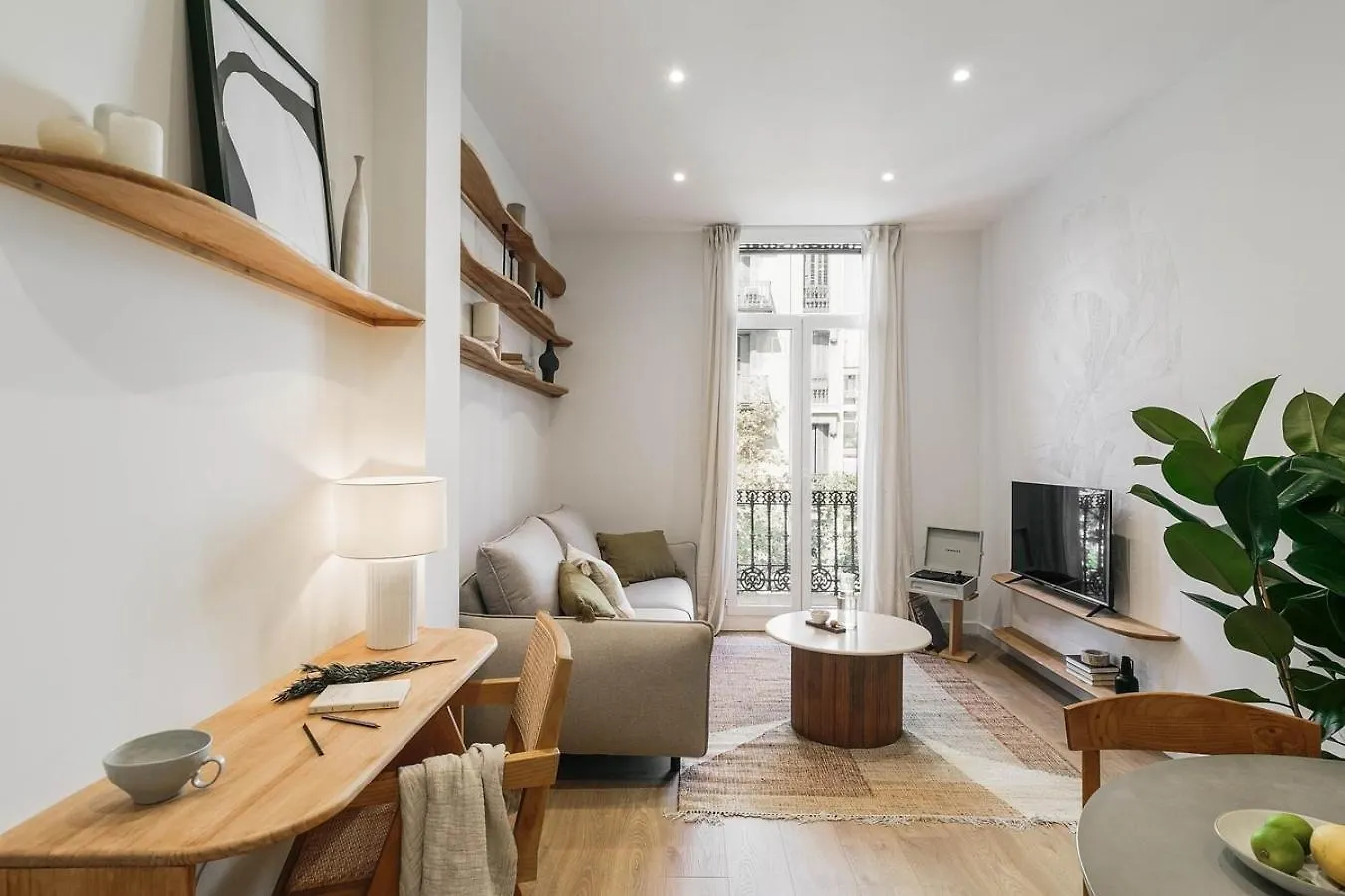 Pontone - 2 Bedrooms And Balcony In Eixample Dreta 巴塞罗那 0*,  西班牙